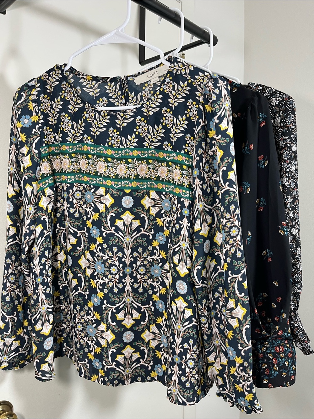 3 LOFT Tops: Size MP